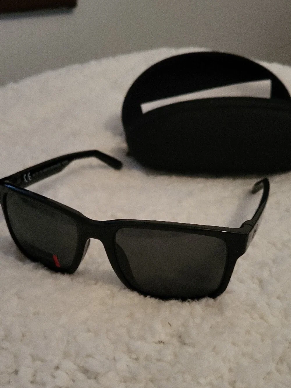 Under Armour UA Assist Polarized Sports Sunglasses Black (New In Box/Case)